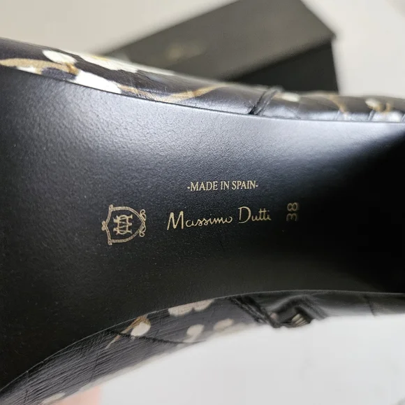 Massimo Dutti Zara Leather Ankle Boots with flowers US 7.5 - Picture 11 of 13
